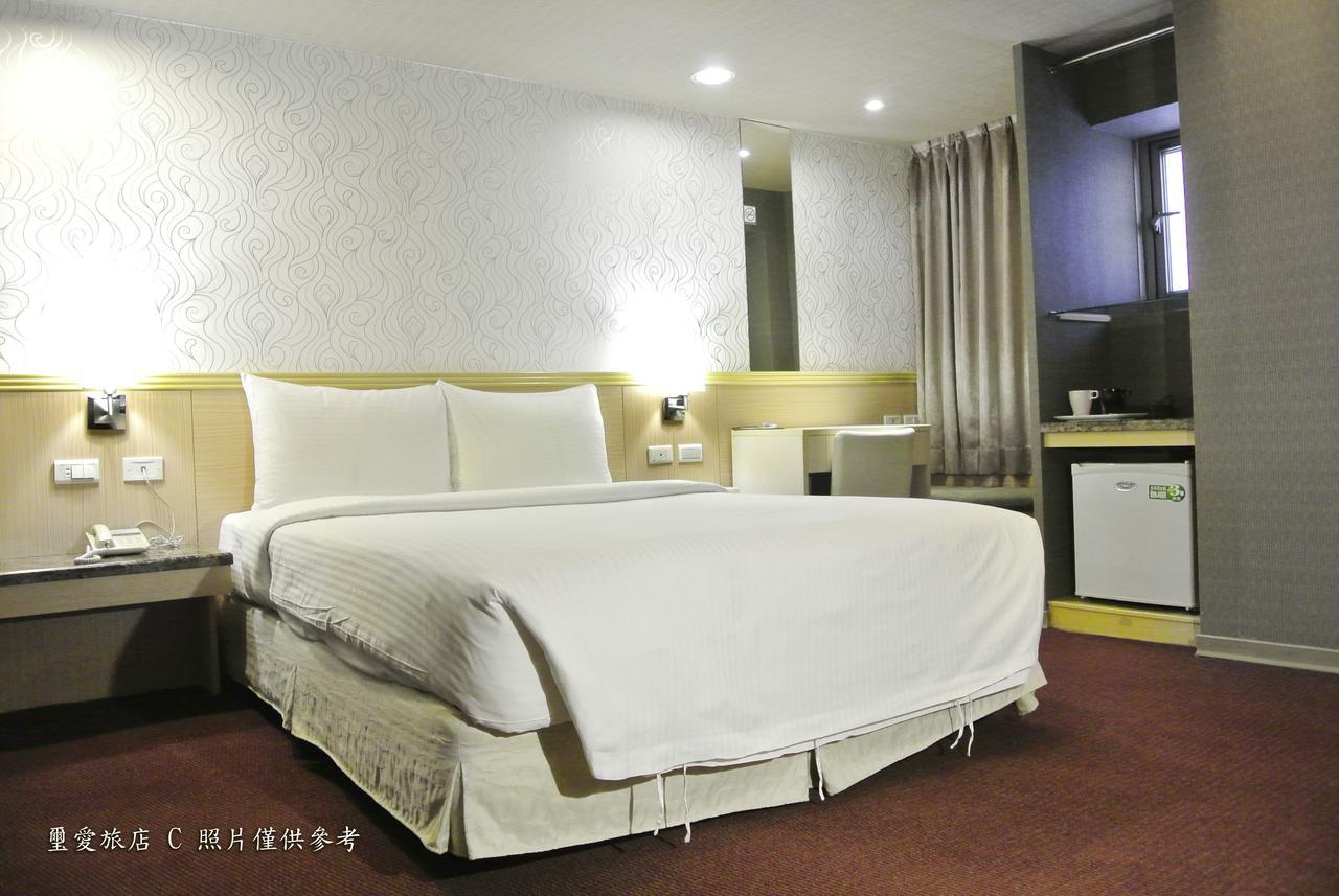 Say Love Hotel Taipei Esterno foto