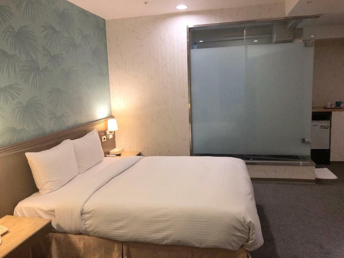 Say Love Hotel Taipei Esterno foto